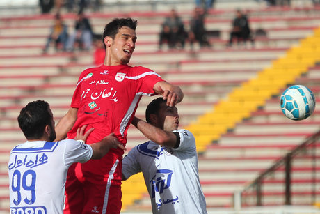 ملوان با پیوستن ثاقبی به سپاهان موافقت می‌کند؟